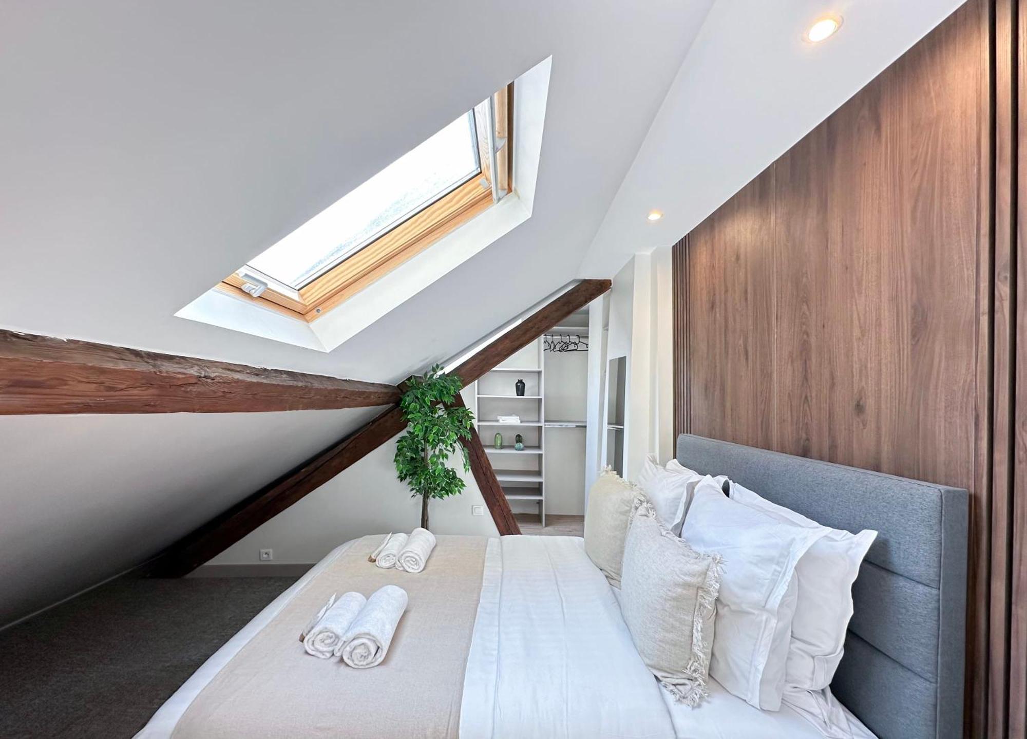 Stylish & Chic Duplex Near Eiffel Tower Apartment Paris Ngoại thất bức ảnh